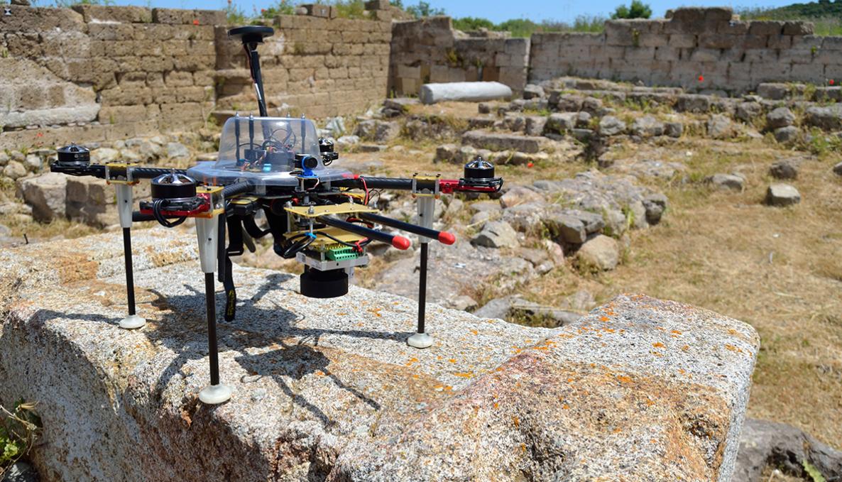 Archeologia 3D: un drone permetterà di rilevare strutture sepolte non  ancora indagate e di riprodurle digitalmente | Scuola Superiore Sant'Anna